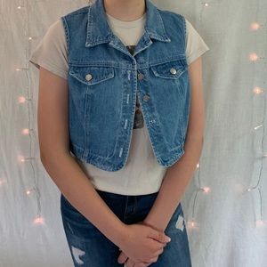 Cutoff jean jacket